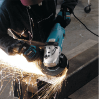 Шлифмашинка угловая Makita GA9020