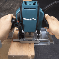 Mașină de frezat verticală Makita RP0900